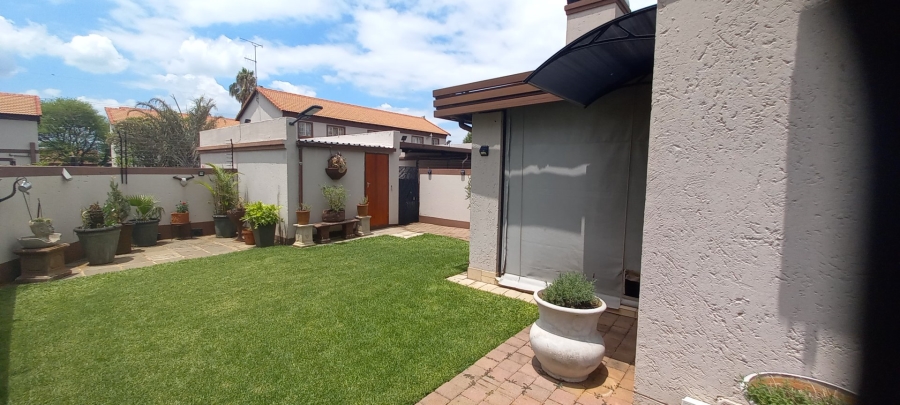 2 Bedroom Property for Sale in Annlin Gauteng