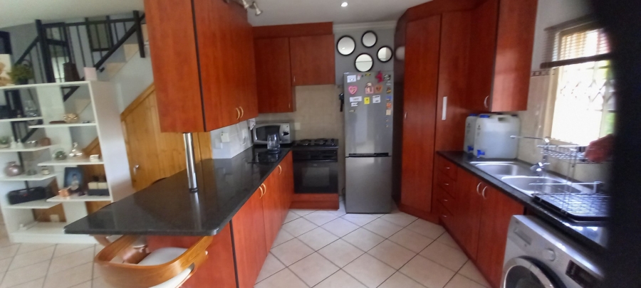 2 Bedroom Property for Sale in Annlin Gauteng