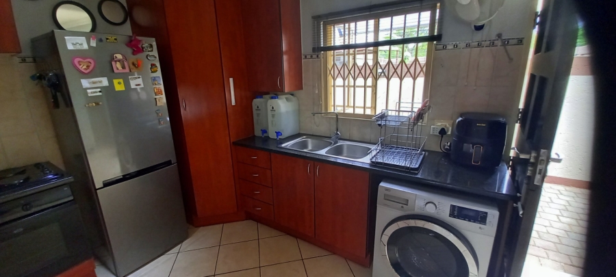 2 Bedroom Property for Sale in Annlin Gauteng
