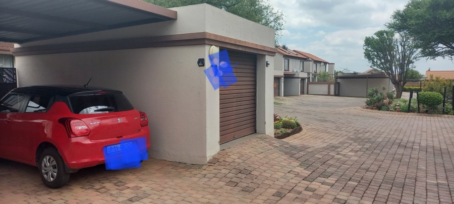 2 Bedroom Property for Sale in Annlin Gauteng