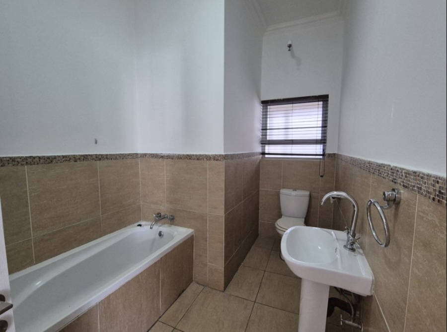 2 Bedroom Property for Sale in Greenstone Hill Gauteng