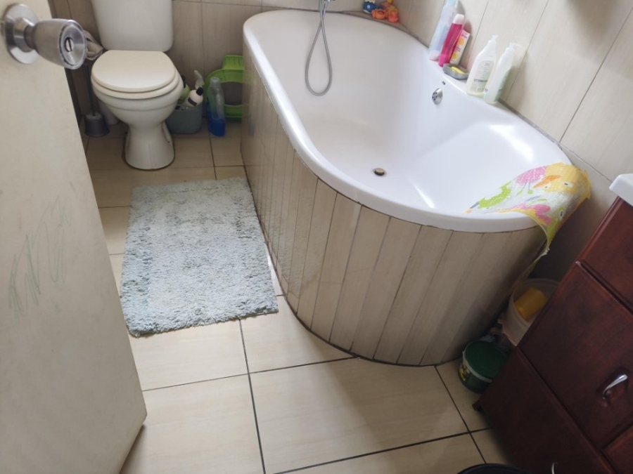  Bedroom Property for Sale in Klopperpark Gauteng