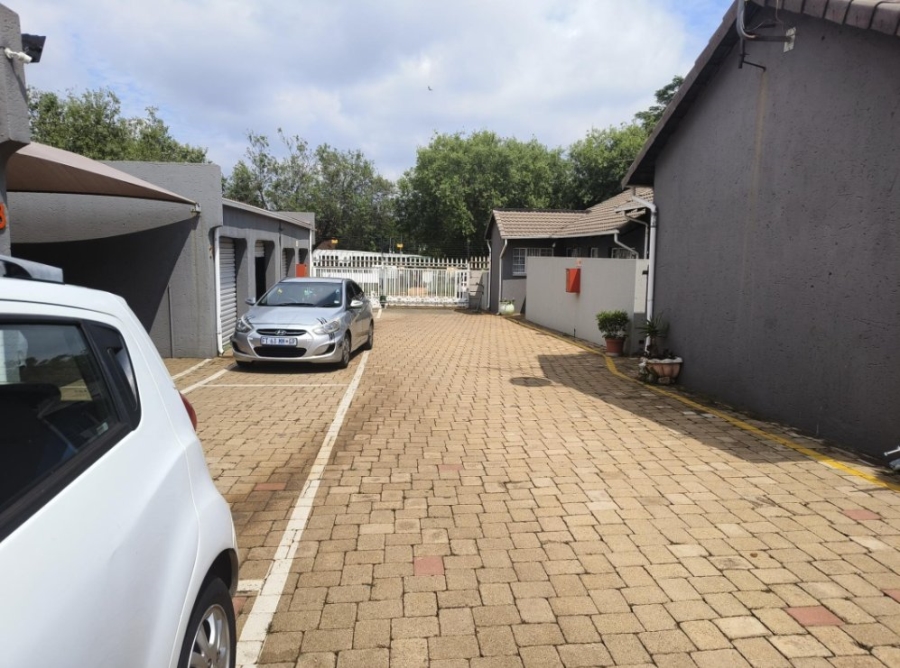  Bedroom Property for Sale in Klopperpark Gauteng