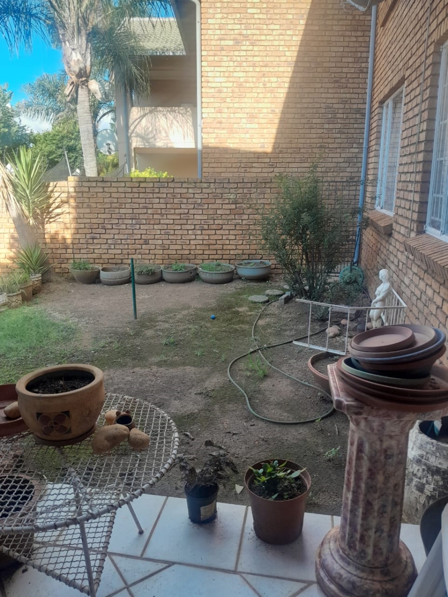 2 Bedroom Property for Sale in Amberfield Crest Estate Gauteng