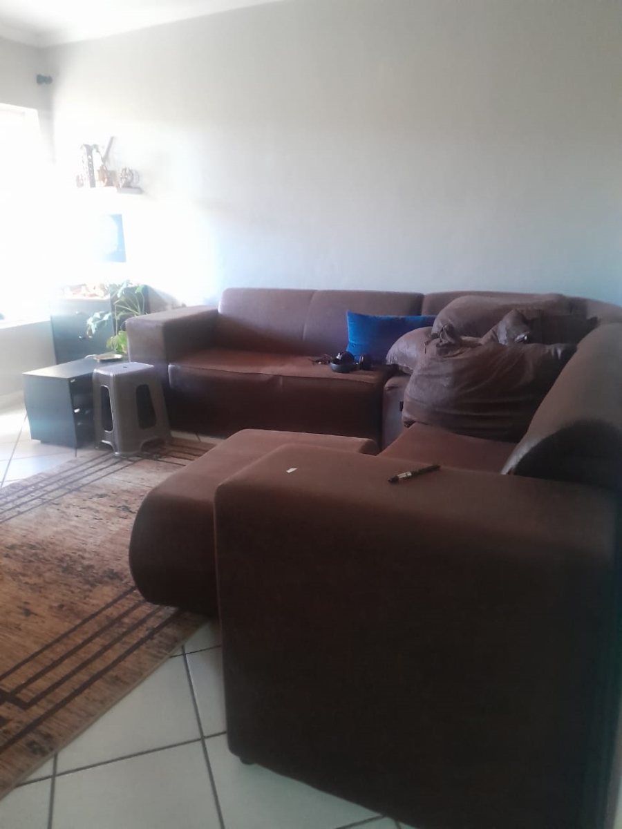 2 Bedroom Property for Sale in Amberfield Crest Estate Gauteng