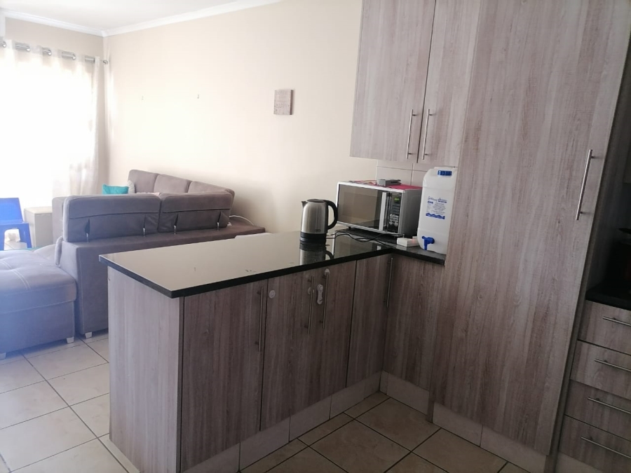 To Let 2 Bedroom Property for Rent in Albemarle Gauteng
