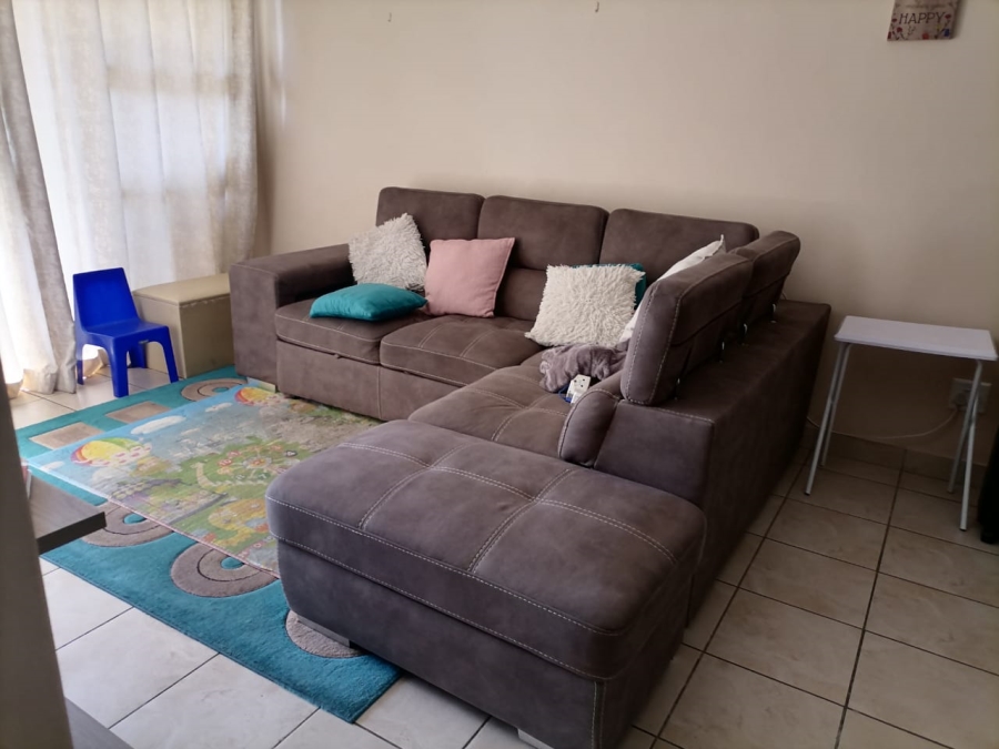 To Let 2 Bedroom Property for Rent in Albemarle Gauteng