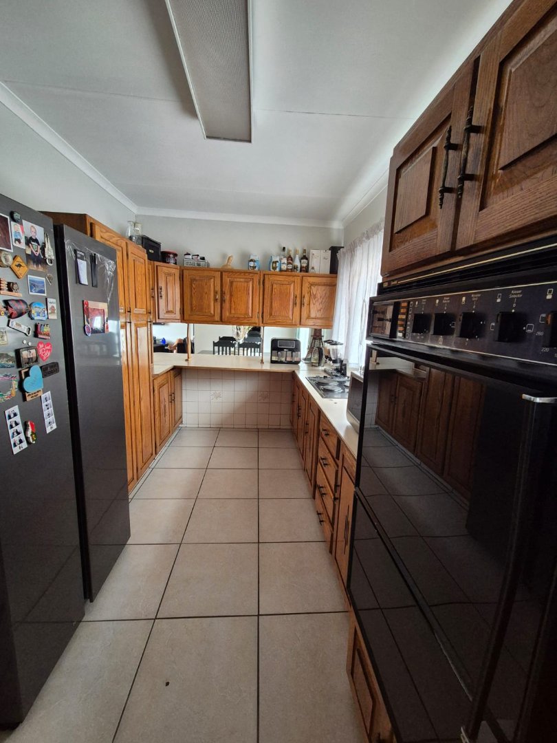 3 Bedroom Property for Sale in Rooihuiskraal Gauteng