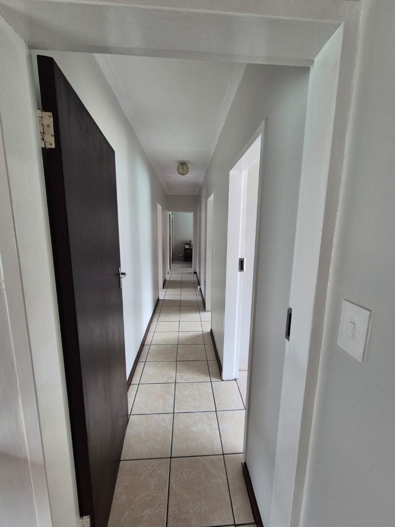 3 Bedroom Property for Sale in Rooihuiskraal Gauteng