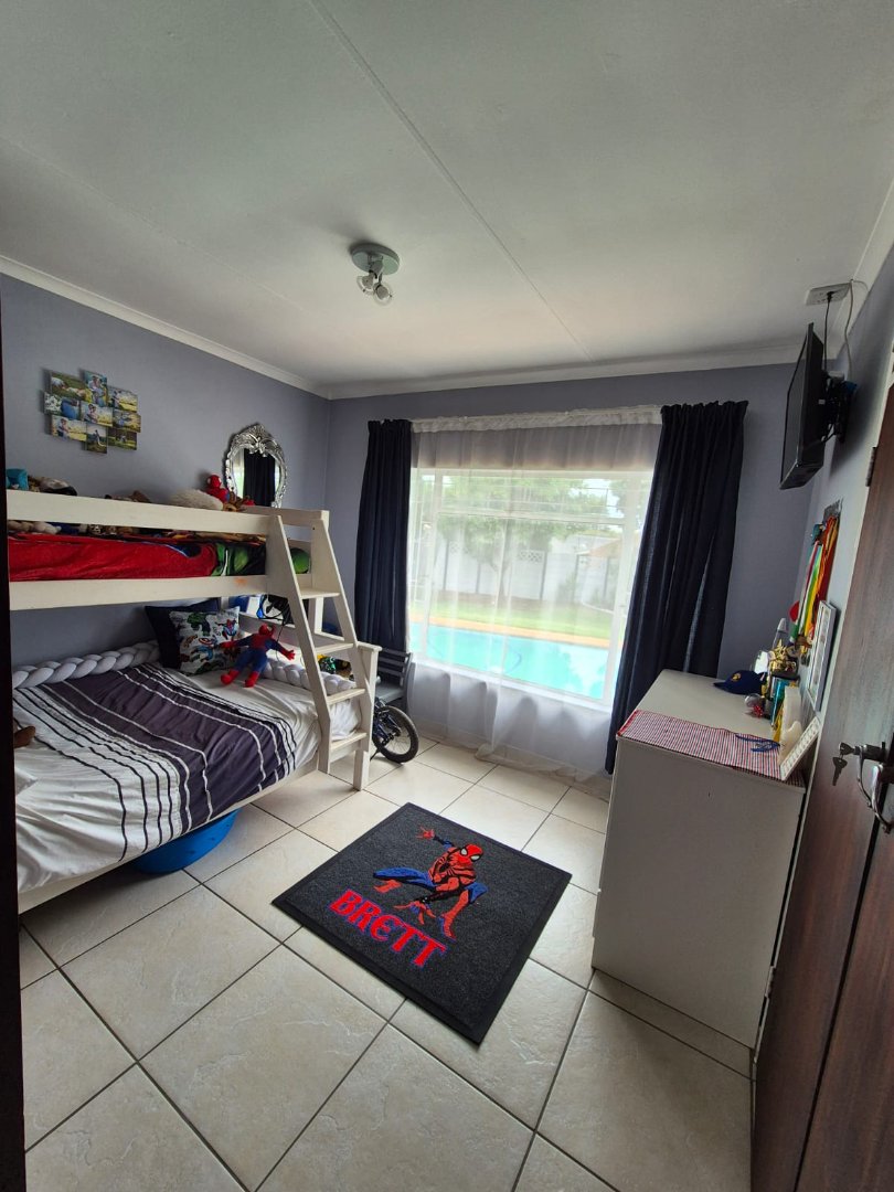 3 Bedroom Property for Sale in Rooihuiskraal Gauteng