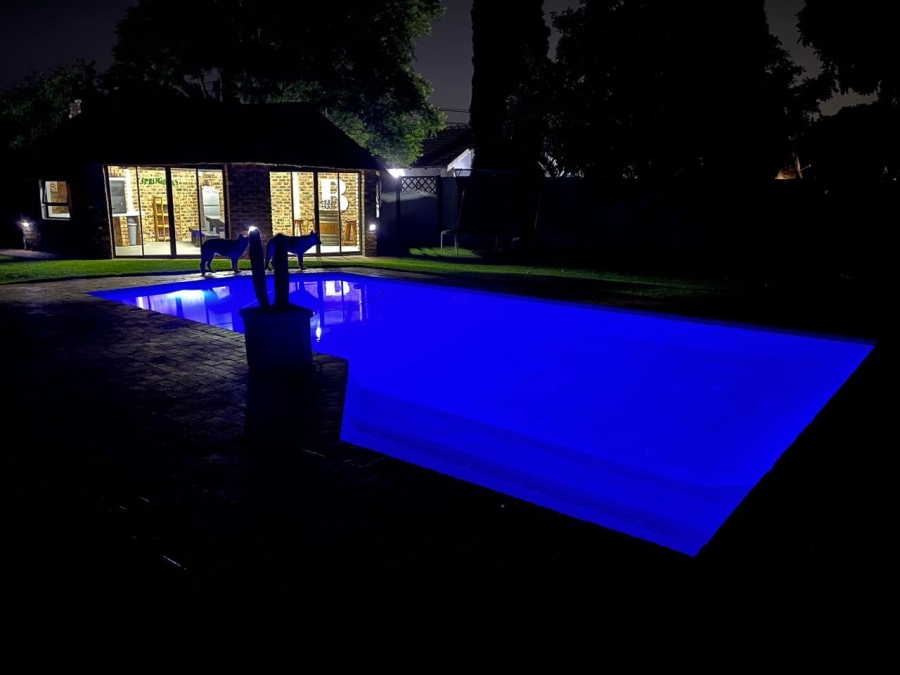 3 Bedroom Property for Sale in Rooihuiskraal Gauteng