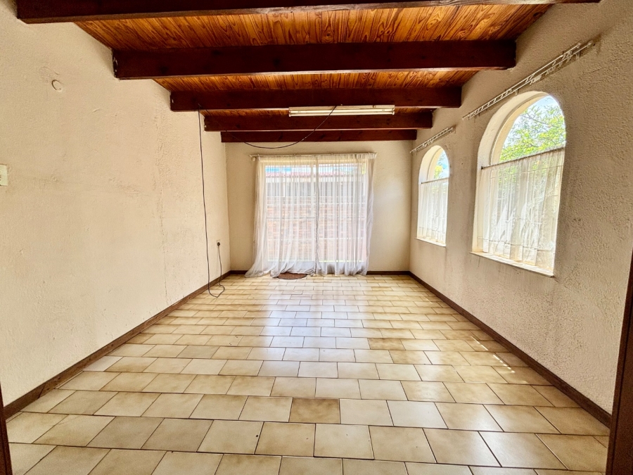  Bedroom Property for Sale in Masada Gauteng