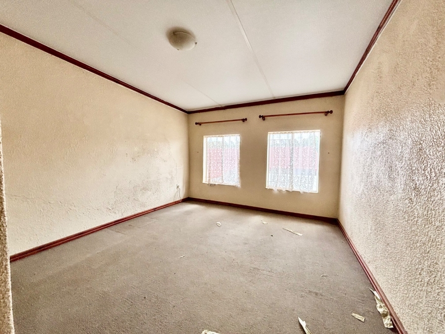  Bedroom Property for Sale in Masada Gauteng