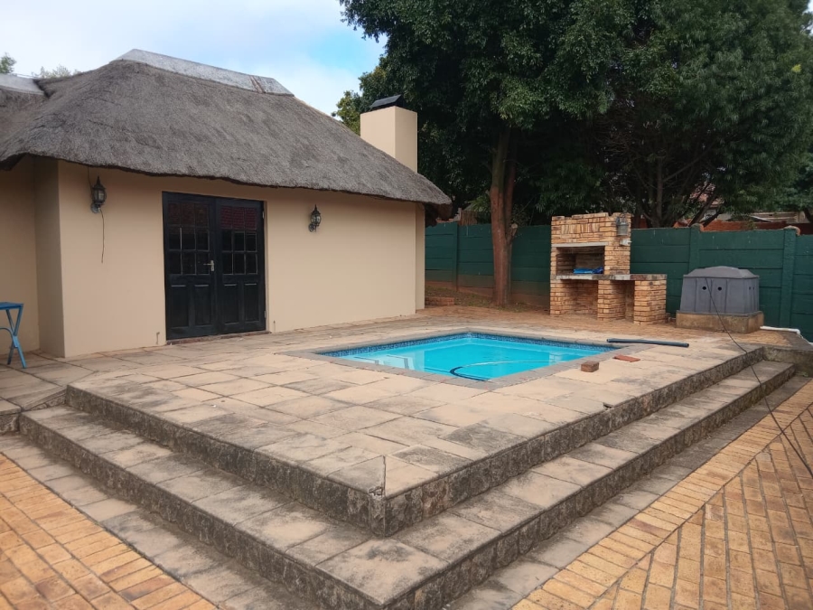 3 Bedroom Property for Sale in Noordheuwel Gauteng