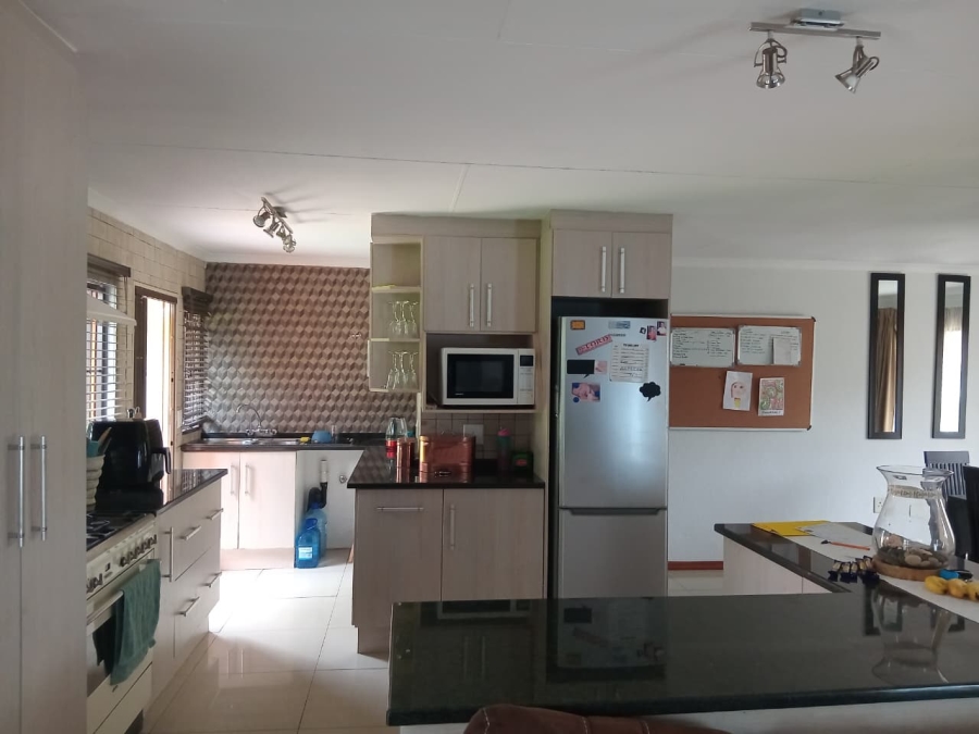 3 Bedroom Property for Sale in Noordheuwel Gauteng