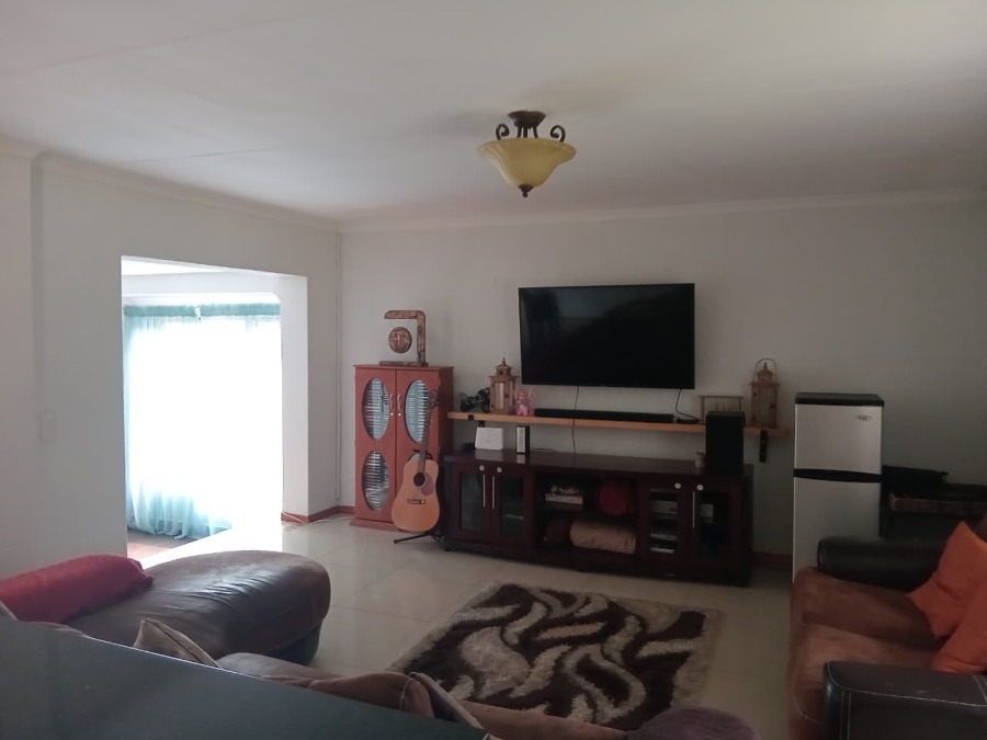 3 Bedroom Property for Sale in Noordheuwel Gauteng
