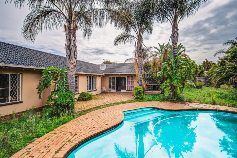 3 Bedroom Property for Sale in Van Riebeeck Park Gauteng