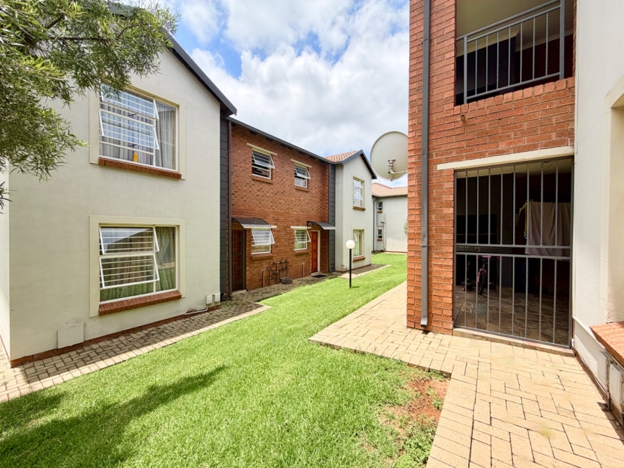 2 Bedroom Property for Sale in Terenure Gauteng