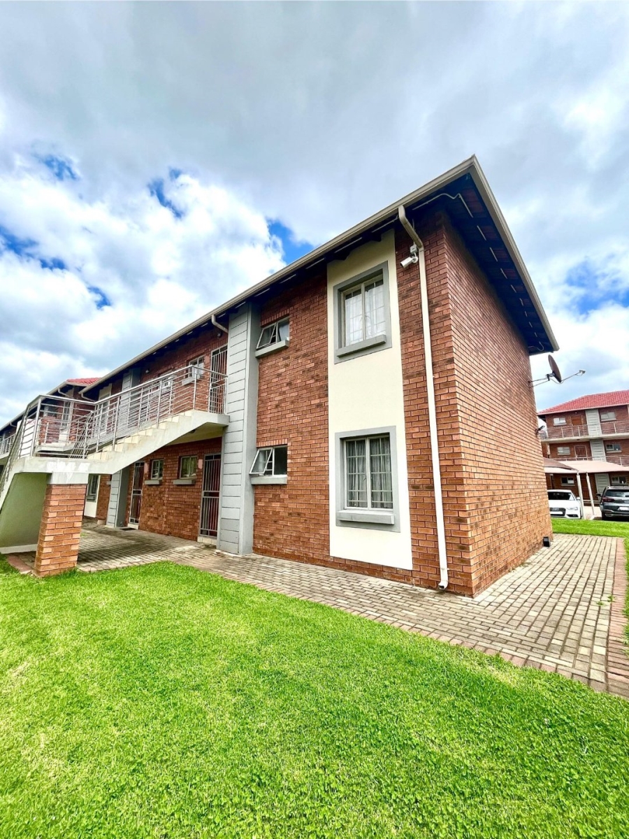 2 Bedroom Property for Sale in Monavoni Gauteng