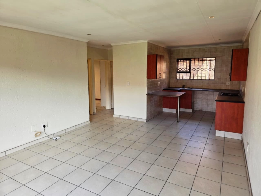 2 Bedroom Property for Sale in Dunnottar Gauteng