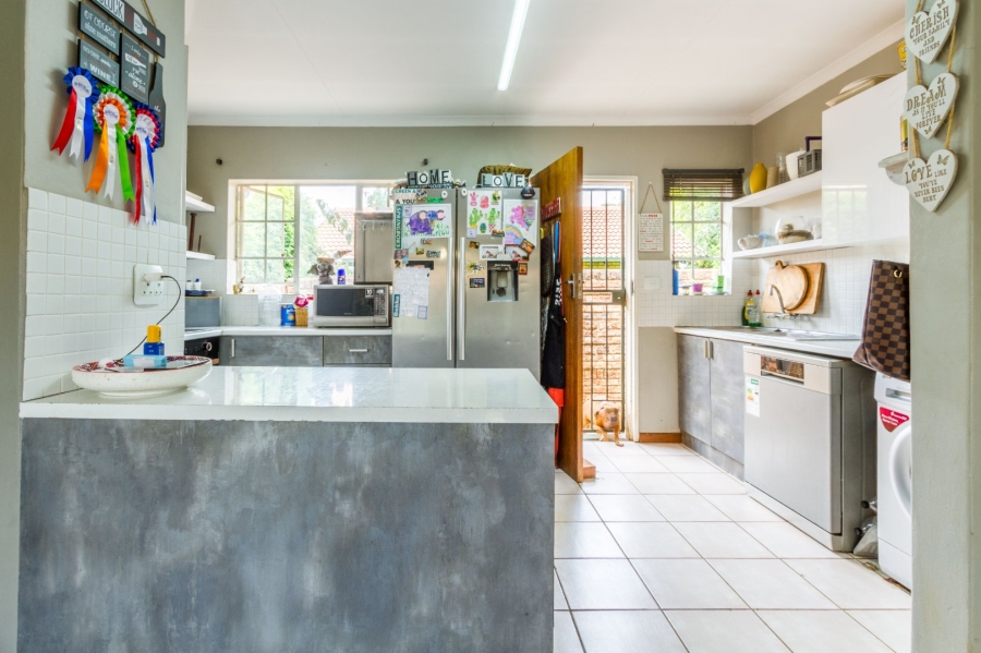 3 Bedroom Property for Sale in Die Wilgers Gauteng