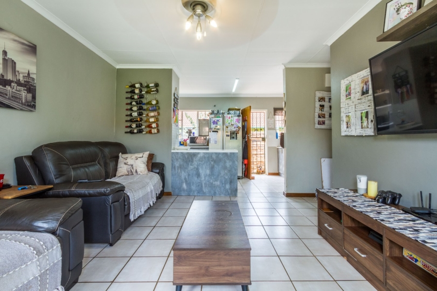 3 Bedroom Property for Sale in Die Wilgers Gauteng