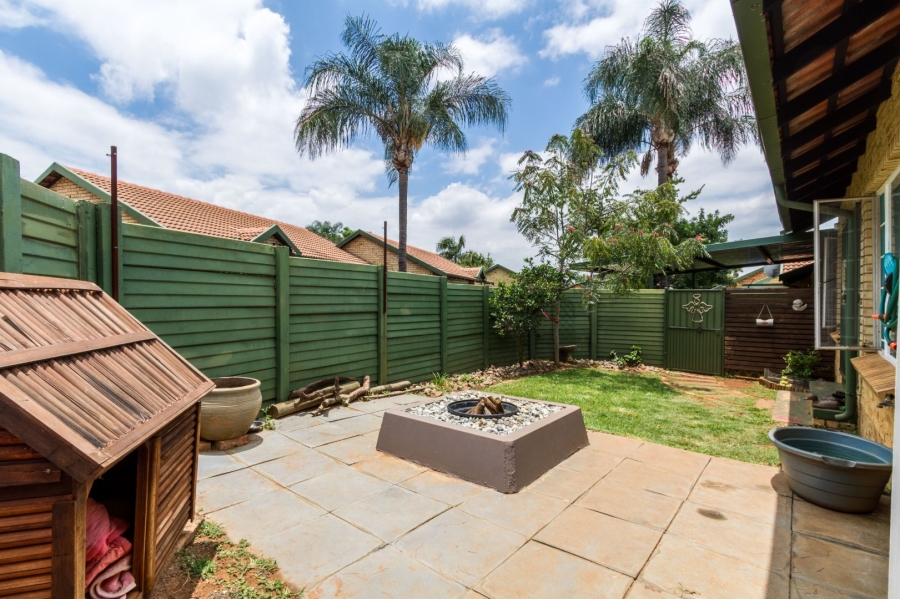 3 Bedroom Property for Sale in Die Wilgers Gauteng