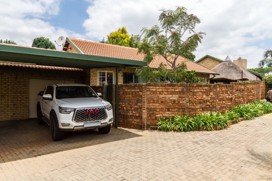 3 Bedroom Property for Sale in Die Wilgers Gauteng