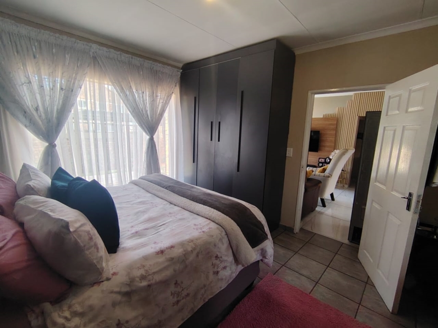 3 Bedroom Property for Sale in Heuwelsig Estate Gauteng
