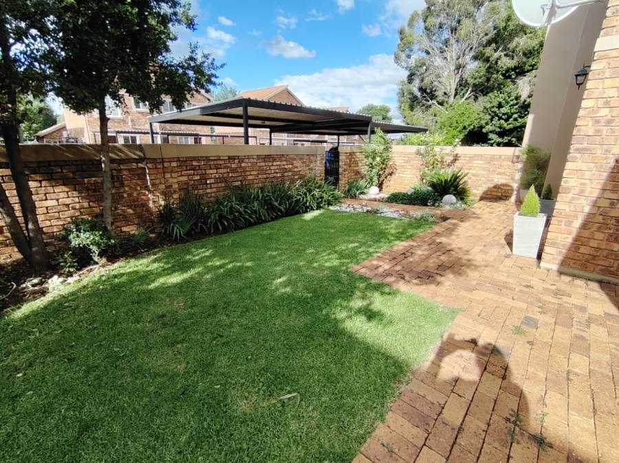 3 Bedroom Property for Sale in Heuwelsig Estate Gauteng