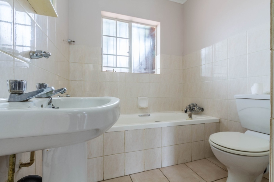  Bedroom Property for Sale in Die Wilgers Gauteng