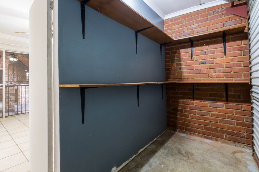  Bedroom Property for Sale in Die Wilgers Gauteng