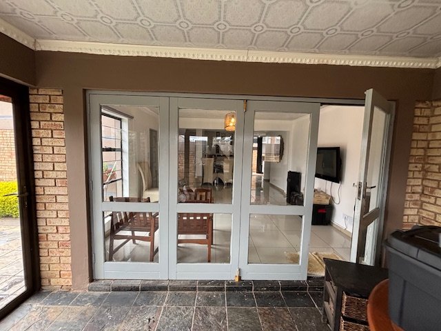  Bedroom Property for Sale in Ravenswood Gauteng