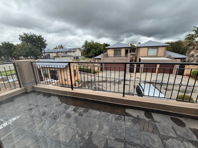  Bedroom Property for Sale in Ravenswood Gauteng