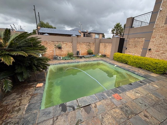  Bedroom Property for Sale in Ravenswood Gauteng