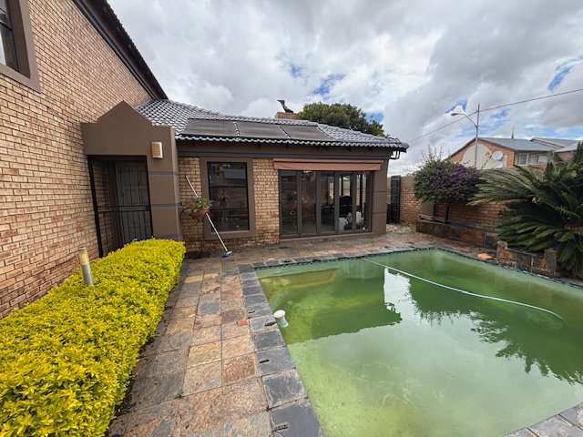  Bedroom Property for Sale in Ravenswood Gauteng