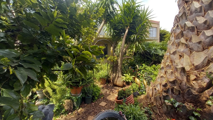 2 Bedroom Property for Sale in Bedford Gardens Gauteng