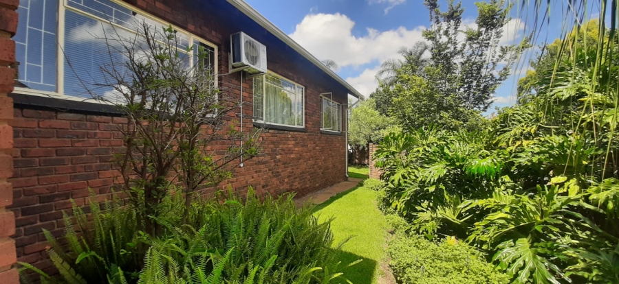 3 Bedroom Property for Sale in Theresa Park Gauteng