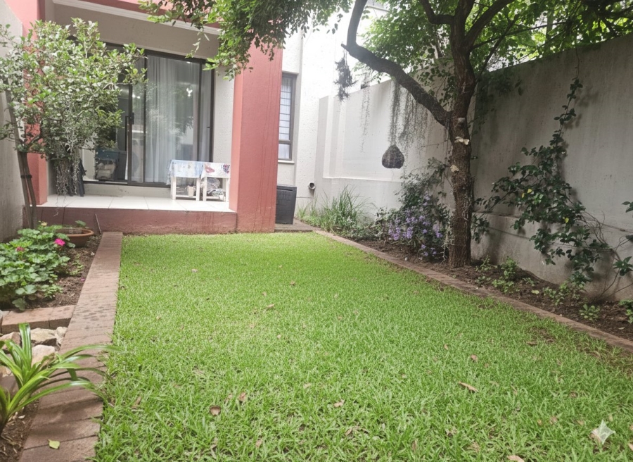1 Bedroom Property for Sale in Lonehill Gauteng