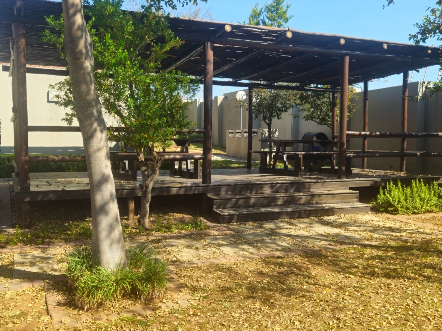 1 Bedroom Property for Sale in Lonehill Gauteng