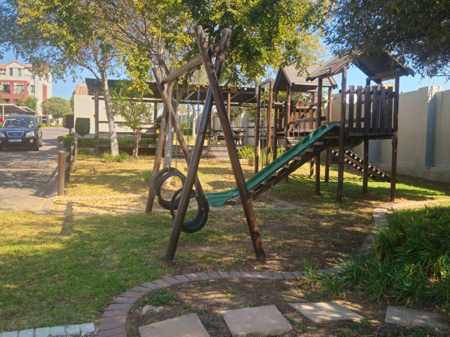 1 Bedroom Property for Sale in Lonehill Gauteng