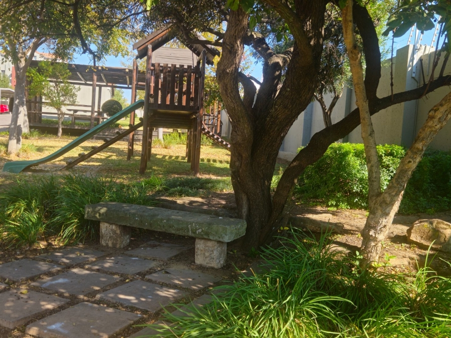 1 Bedroom Property for Sale in Lonehill Gauteng