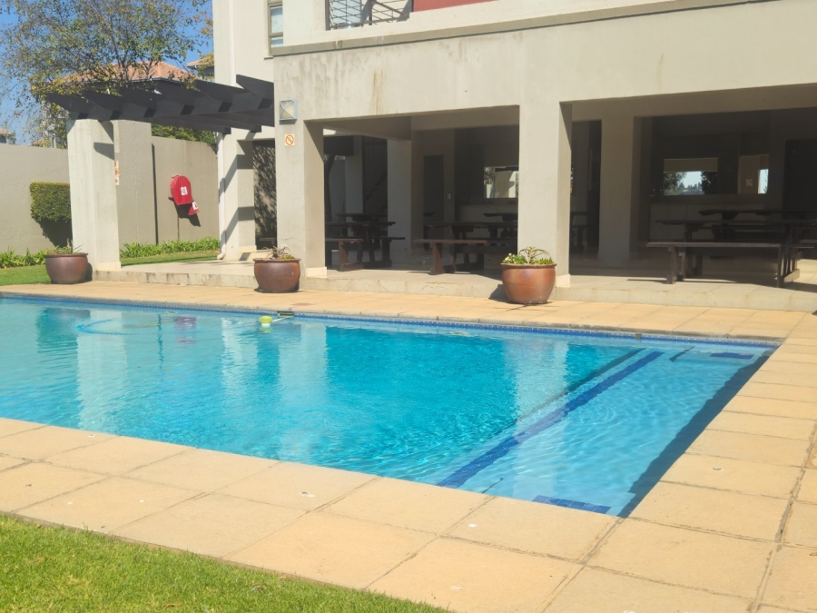 1 Bedroom Property for Sale in Lonehill Gauteng
