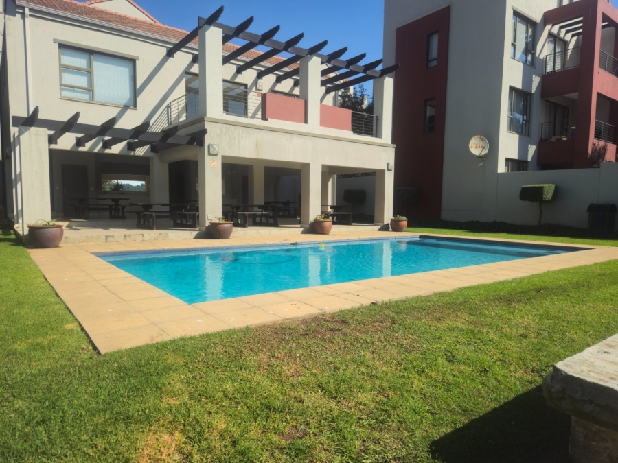 1 Bedroom Property for Sale in Lonehill Gauteng