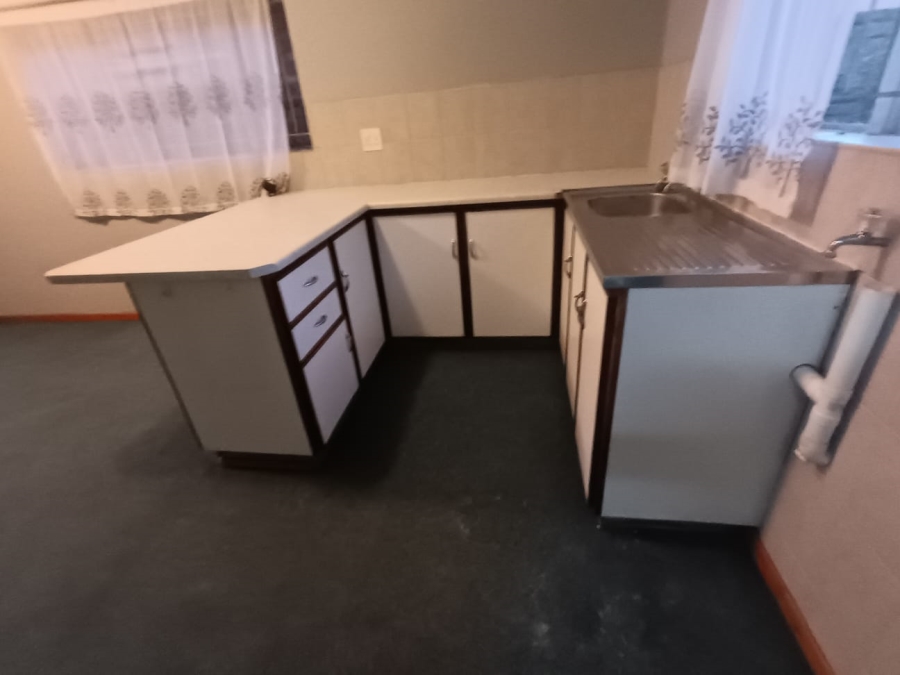 To Let 1 Bedroom Property for Rent in Moregloed Gauteng