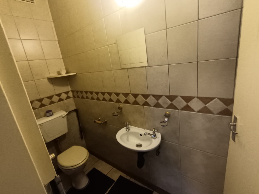 To Let 1 Bedroom Property for Rent in Moregloed Gauteng