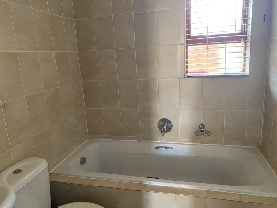 3 Bedroom Property for Sale in North Riding AH Gauteng
