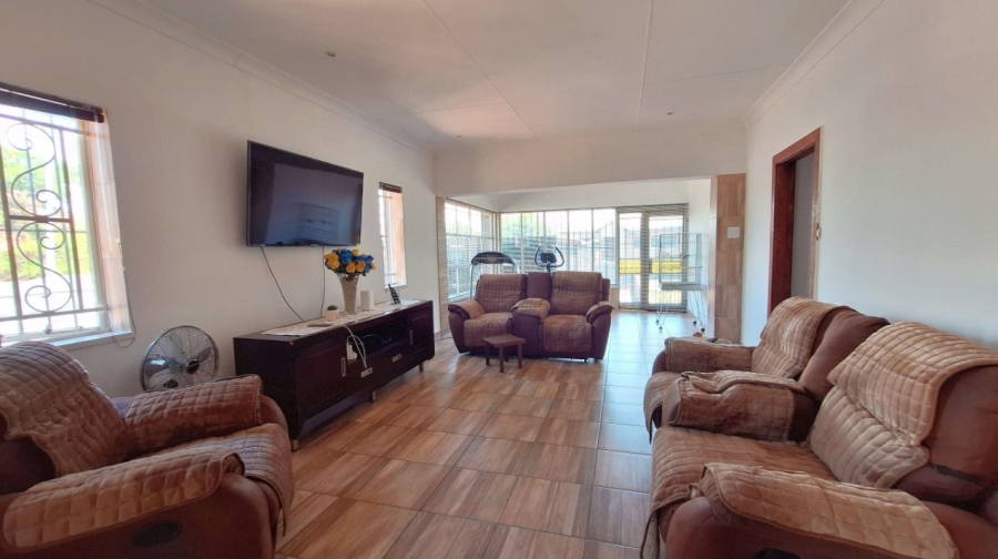 2 Bedroom Property for Sale in Primrose East Gauteng