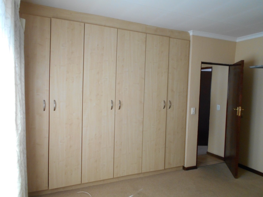 3 Bedroom Property for Sale in Country View Gauteng