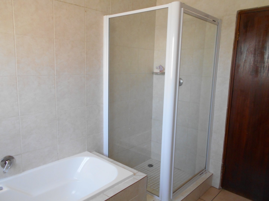 3 Bedroom Property for Sale in Country View Gauteng